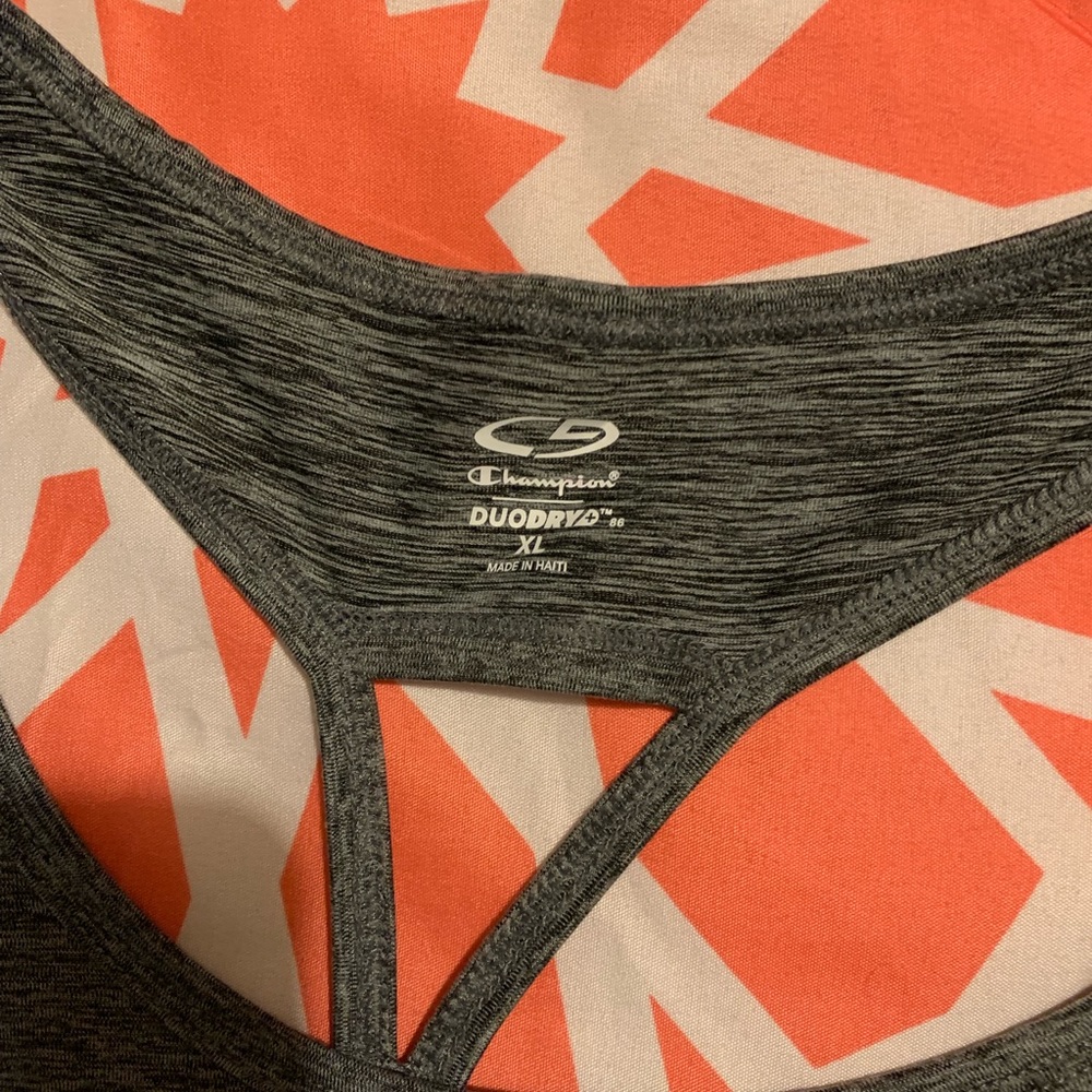 Workout top - Picture 3 of 3